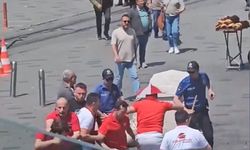 Taksim'de kazmayla esnafa saldırdılar; tekme tokat dayak yediler
