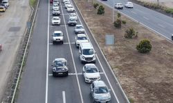 Tatilin son gününde Tekirdağ-İstanbul kara yolunda araç yoğunluğu