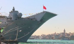 TCG Anadolu Gemisi Sarayburnu'na demirledi