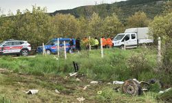 Tren, hemzemin geçitte kamyonete çarptı; 1 ölü, 3 yaralı