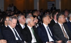 Ulaştırma ve Altyapı Bakanı Uraloğlu, Almanya'da