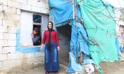 Yıkılmak üzere olan evde 6 kişilik ailenin yaşam mücadelesi
