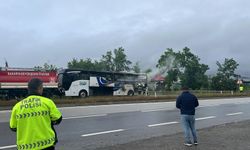 Yolcu otobüsü alev alev yandı