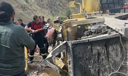 15 metre yükseklikten yuvarlanan kepçede sıkışan operatör, ağır yaralandı