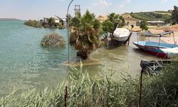 Adıyaman'da iş yerleri ve yürüyüş yolları su altında kaldı