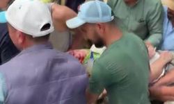 Arnavutköy'de kule vinç devrildi, 2 işçi ağır yaralandı