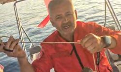 Ayağına parke taşı bağlanmış deniz kaplumbağasını kurtardılar