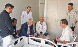 Bakan Ersoy'dan hastanede tedavi gören İbrahim Tatlıses'e ziyaret
