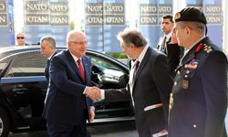 Bakan Güler, NATO Savunma Bakanları Toplantısı'nda aile fotoğrafına katıldı