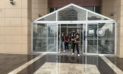 Bakan Gürlek: Bebeğini çöpe bıraktığı tespit edilen şüpheli ve kardeşi hakkında gözaltı kararı verildi (2)