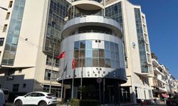 Balçova Belediye Başkanı Onur Yiğit ve 2 şüpheli adliyede