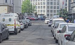 Beykoz'da iş merkezine silahlı saldırı; şüpheliler motosikletle kaçtı