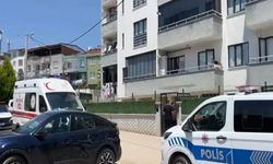 Boşanacağını söyleyen eşini bıçaklayıp öldürdükten sonra kapıyı çekip çıkmış