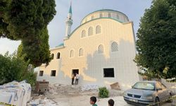 Cami inşaatında 2 işçi iskeleden düştü: 1 ölü, 1 yaralı