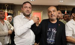 CHP İzmir İl Başkanlığı koltuğuna oturan Gümrükçü: Yakam paçam dağıldı, göğsüm ezildi