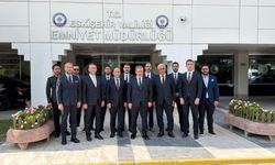 Destici: ABD-İran görüşmeleri pamuk ipliğine bağlı