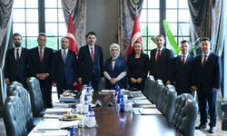 Emine Erdoğan, Bakan Kurum'u kabul etti