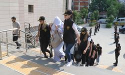 Eskişehir'de masaj salonlarına fuhuş baskını; 7 tutuklama