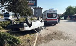 Eskişehir'de otomobil takla atı: 2 yaralı