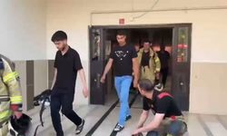 Evin çocuk odasında çıkan yangında 1 kişi dumandan etkilendi (2)
