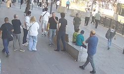 Fatih'te 6 yaşındaki çocuk raylara düşüp tramvayın altında kalarak öldü; panik anları kamerada