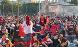 Fatih'te milli maç coşkusu