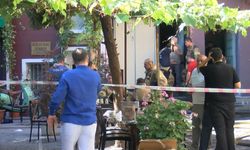 Fatih'te tekstil deposunda çıkan yangın söndürüldü; 2 kişi dumandan etkilendi