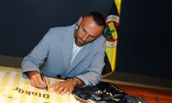 Fenerbahçe, Vedat Muriqi ile 3 yıllık sözleşme imzaladı