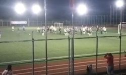 Futbol turnuvasında kavga; polis ve esnaf takımları birbirine girdi
