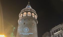 Galata Kulesi'nde Sıfır Atık Haftası nedeniyle ışık gösterisi gerçekleştirildi
