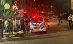 Gaziosmanpaşa'da motosikletli şüphelinin silahlı saldırısında yaralandı; iş yerine sığındı
