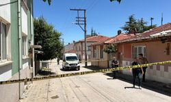 Hafif ticari aracın çarptığı 3 çocuk annesi toprağa verildi, sürücü tutuklandı