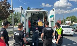 Hafif ticari aracın çarptığı kadın ağır yaralandı