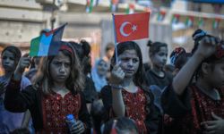 İHH Gazze'de sahra okulu açtı