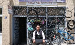 İlk bisikletini ilkokulda ekmek satarak aldı, 32 yıldır tamirini yaparak geçimini sağlıyor