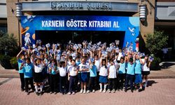 İş Bankası şubeleri karnelerini alan çocukları bekliyor