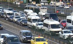 İstanbul'da bayram tatili sonrası ilk iş gününde trafik yoğunluğu - 2 / Aktüel görüntü geniş haber