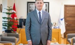İzmir Büyükşehir Belediye Başkanı Cemil Tugay, CHP'den istifa etti