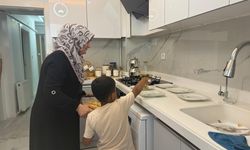 'Kahraman' çift Mehmet Emin ile hayata sarıldı