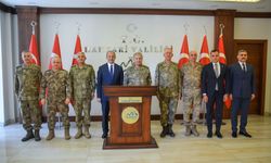 Kara Kuvvetleri Komutanı Tokel, Van ve Hakkari'de hudut birliklerini denetledi