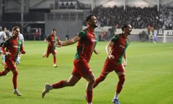 Karşıyaka'da yıldızlar görüşme odasına