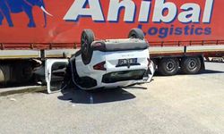 Kavşakta otomobille TIR çarpıştı; 3 yaralı