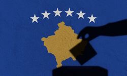Kosova'da seçmenler, erken genel seçim için sandık başına gitti