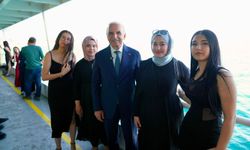 Lise son sınıf öğrencileri Boğaz turuyla mezuniyetlerini kutladı