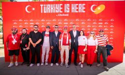 Los Angeles'ta Türk taraftarlar ABD galibiyetini kutladı