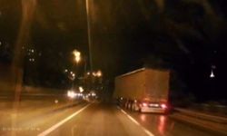 Makaslayan TIR, yolu trafiğe kapattı
