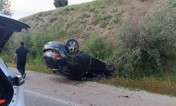 Malatya'da devrilen otomobilin sürücüsü yaralandı