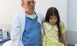 'Mucize' nakille hayata dönen 9 yaşındaki Nisanur, doğum gününü doktorları ile kutladı