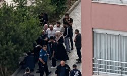 Niğde'de 10'uncu katından düşen genç, hayatını kaybetti.