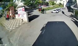 Otobüs şoförü, rahatsızlanan yolcusunu hastaneye yetiştirdi; o anlar kamerada